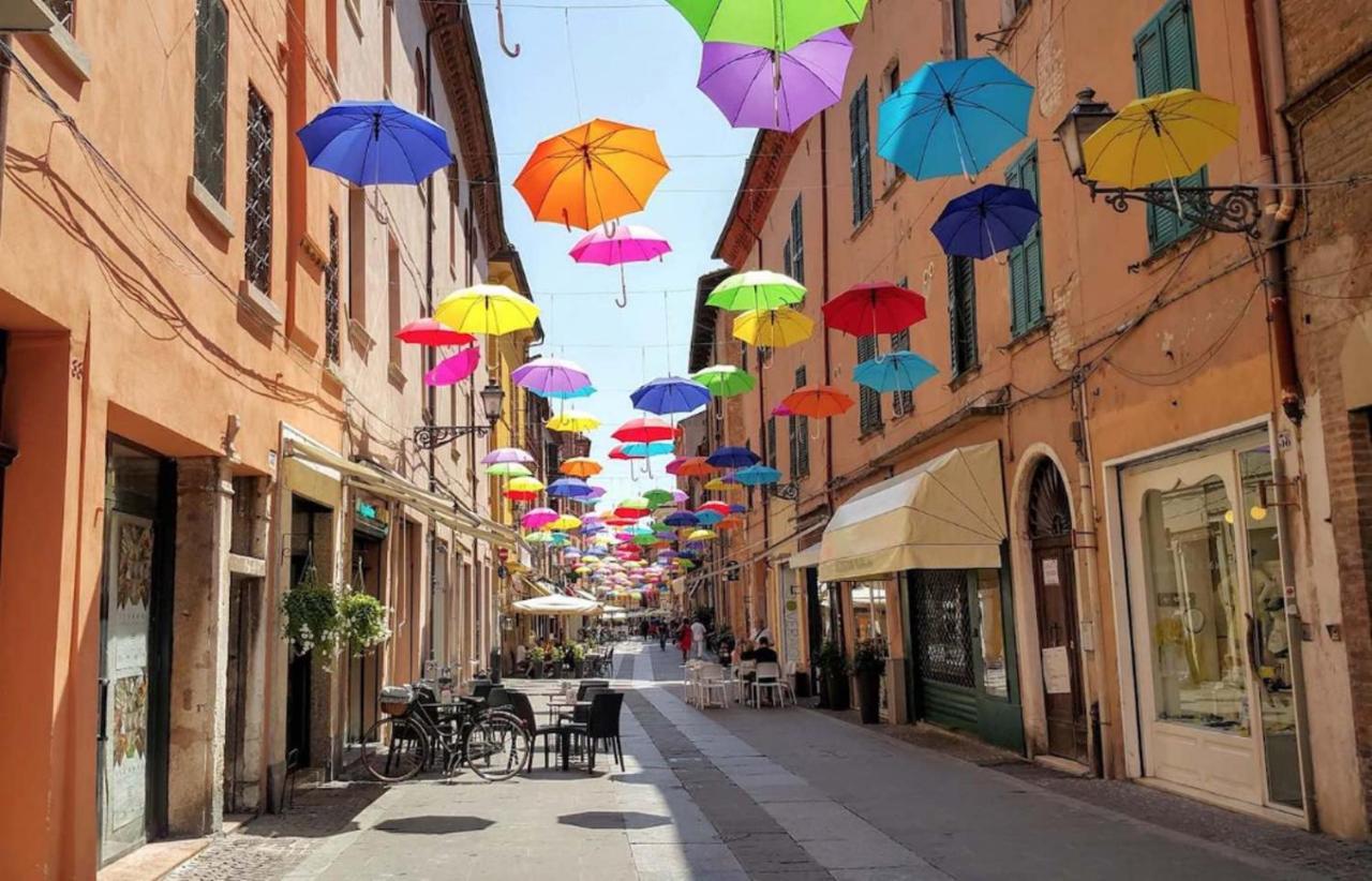 Willa Charming Flat In Centro A Ferrara Con Posto Auto Zewnętrze zdjęcie