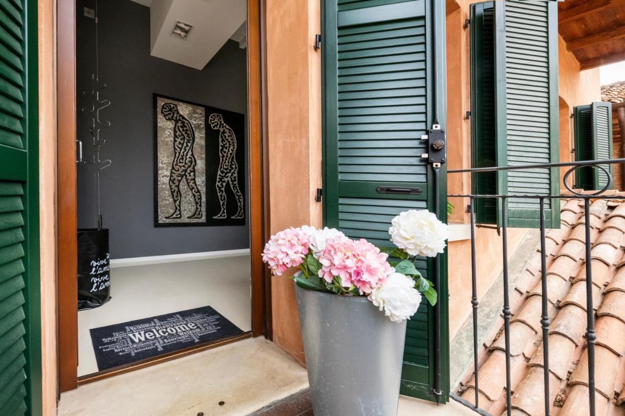 Willa Charming Flat In Centro A Ferrara Con Posto Auto Zewnętrze zdjęcie