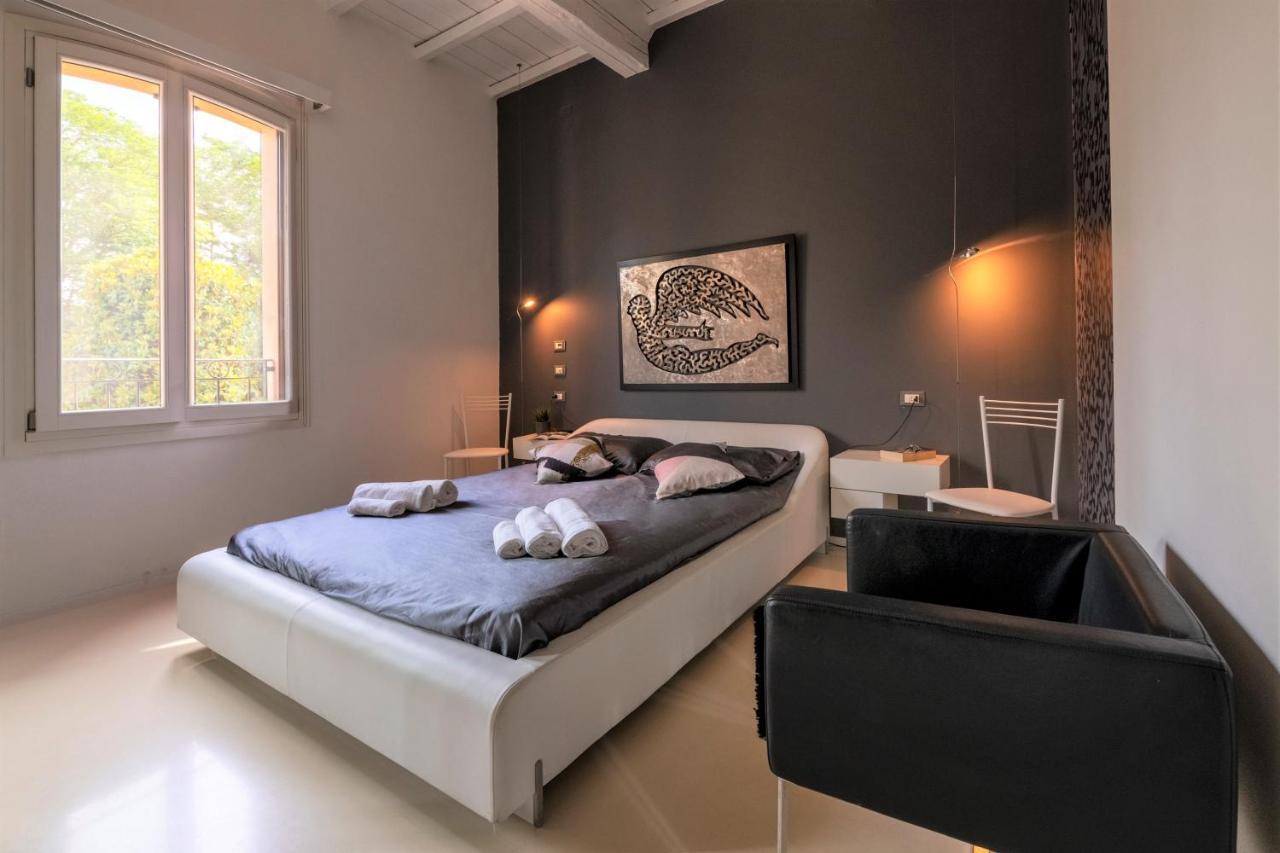 Willa Charming Flat In Centro A Ferrara Con Posto Auto Zewnętrze zdjęcie