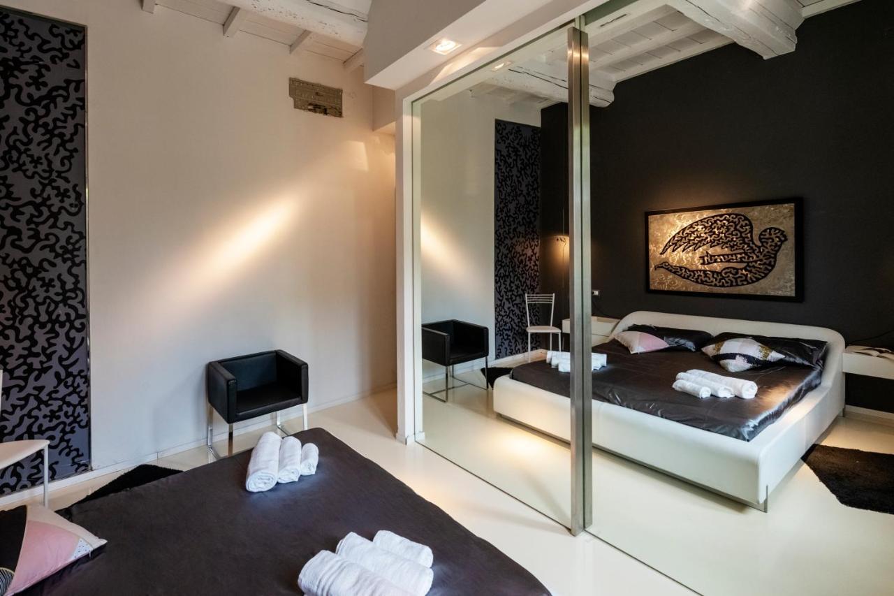 Willa Charming Flat In Centro A Ferrara Con Posto Auto Zewnętrze zdjęcie