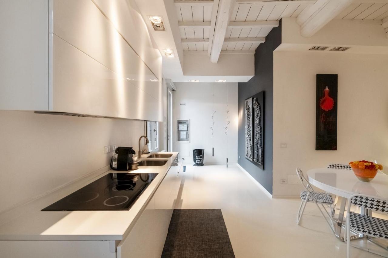 Willa Charming Flat In Centro A Ferrara Con Posto Auto Zewnętrze zdjęcie